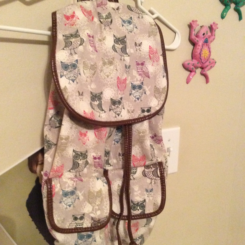 Claire's backpack and wallet set.  Owl pattern